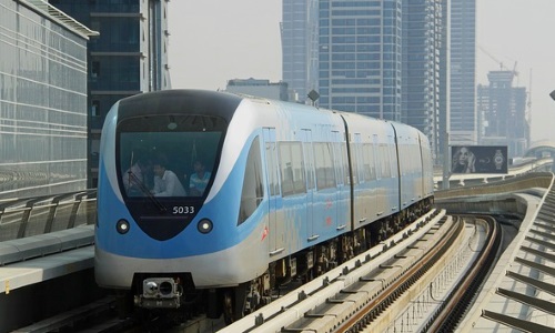 Zug der Dubai Metro